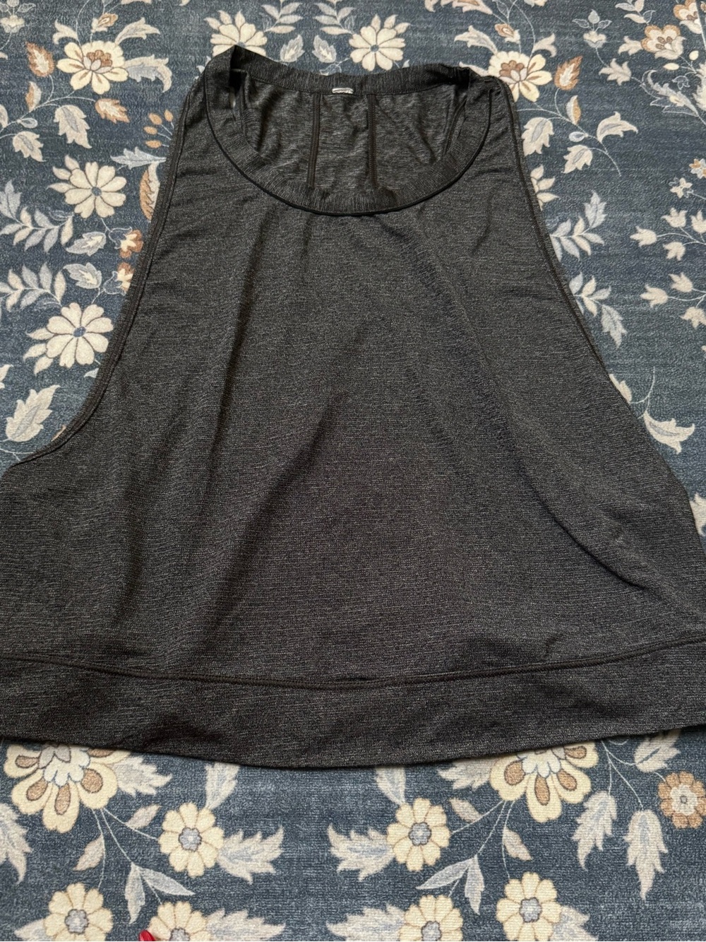 LuluLemon Grey Marl Fitness Athleisure Workout Yoga Muscle Crop Tank Size 4